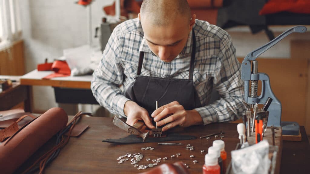 Logiciel ERP pour artisans : découvrez comment il peut révolutionner votre entreprise artisanale.